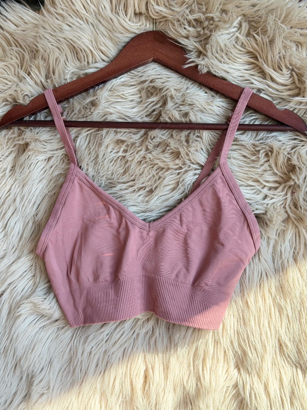 LuLuLemon • 'Ebb to Street' Bra • 6 • Mauve